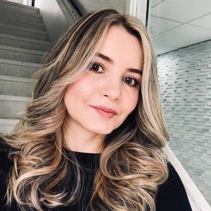 Meet your Posher, Claudia